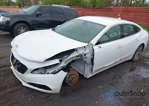 2017 Buick Lacrosse Essence z USA, uszkodzony, nr VIN 1G4ZP5SS8HU130705